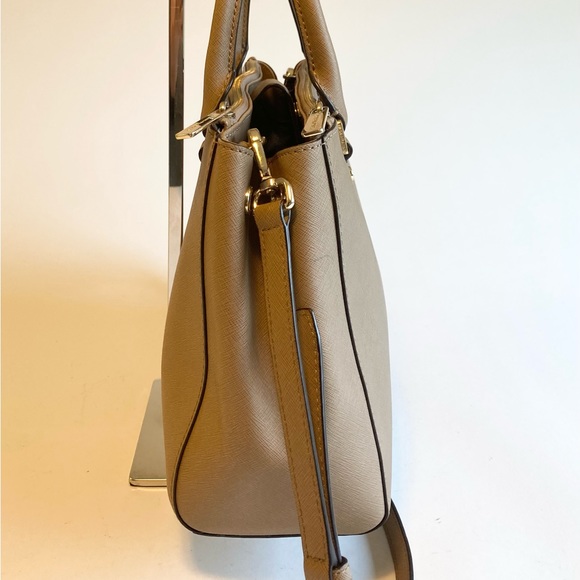 Michael Kors Cream Crossgrain Leather Tote - Picture 4 of 16